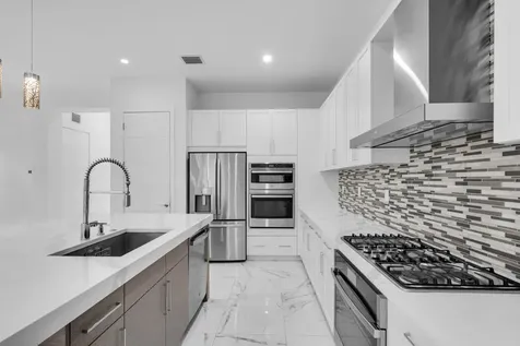 8281 Oceanus Drive Boca Raton FL 33496