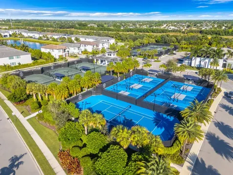 8281 Oceanus Drive Boca Raton FL 33496