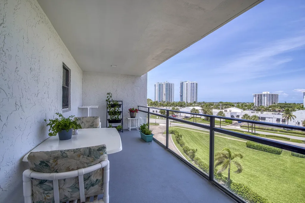 336 Golfview Road North Palm Beach FL 33408