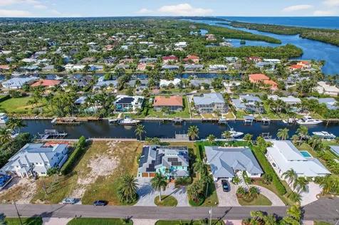 8551 SE Driftwood Street Hobe Sound FL 33455