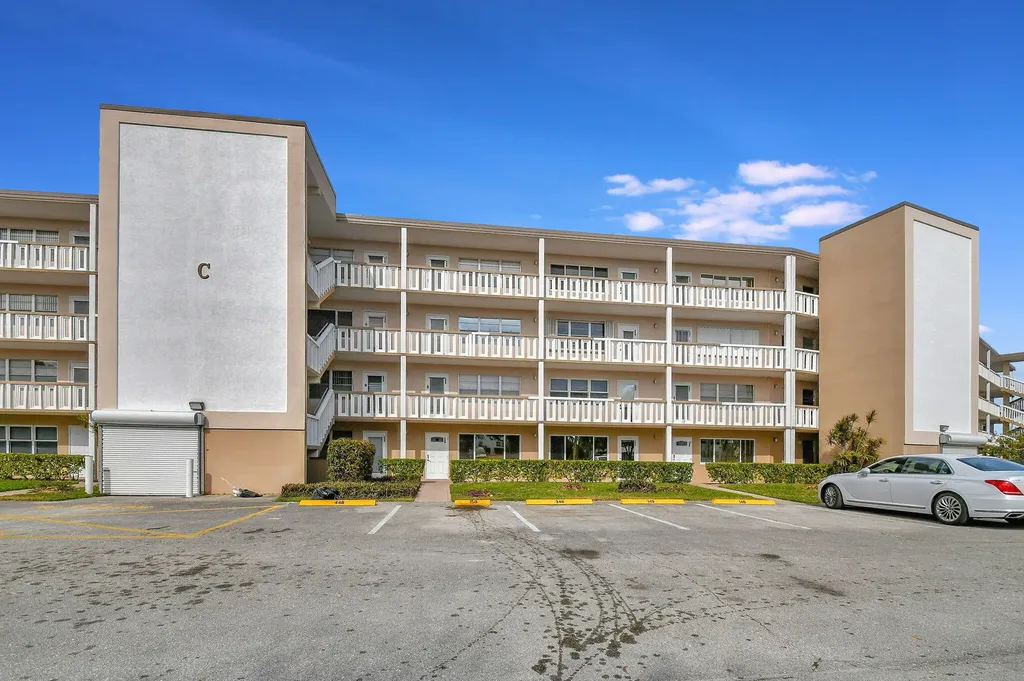 449 Dover C West Palm Beach FL 33417