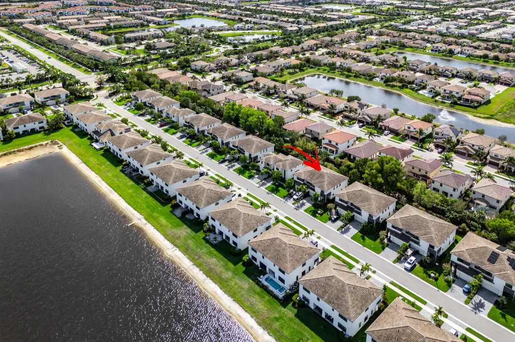 8710 Corvus Drive Lake Worth FL 33467