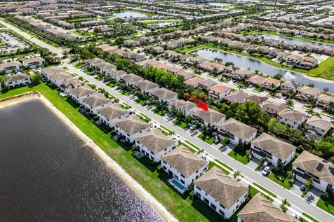 8710 Corvus Drive Lake Worth FL 33467