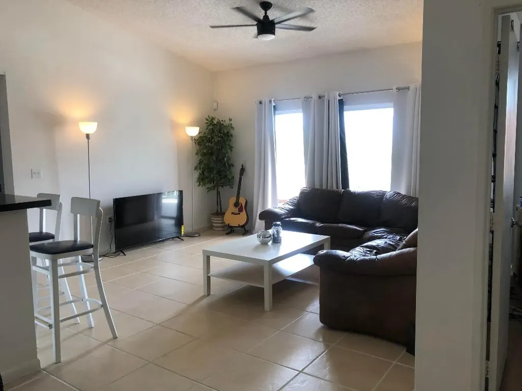 6936 SW 39 Street Davie FL 33314
