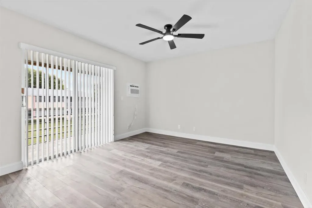 17 Andover A West Palm Beach FL 33417