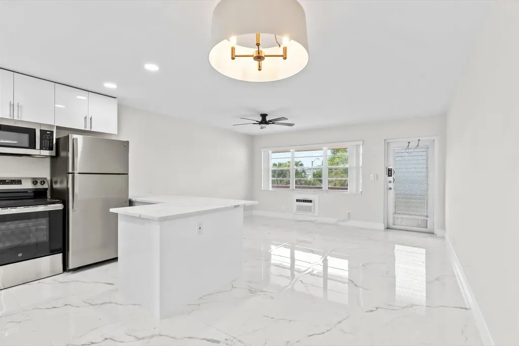 17 Andover A West Palm Beach FL 33417