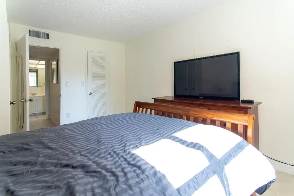 3091 E Sun Sunrise Lakes Drive E Sunrise FL 33322