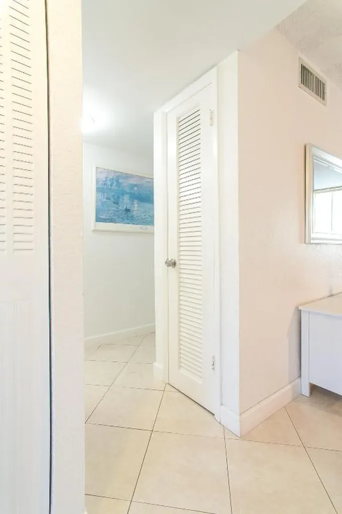 3091 E Sun Sunrise Lakes Drive E Sunrise FL 33322