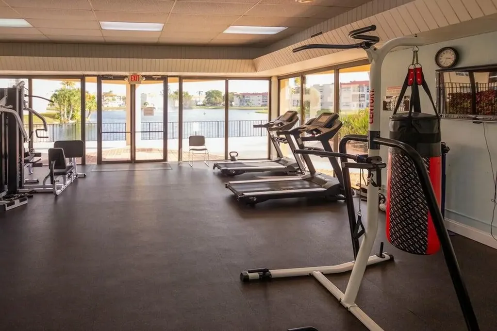 3091 E Sun Sunrise Lakes Drive E Sunrise FL 33322