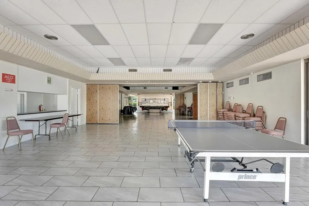 3091 E Sun Sunrise Lakes Drive E Sunrise FL 33322