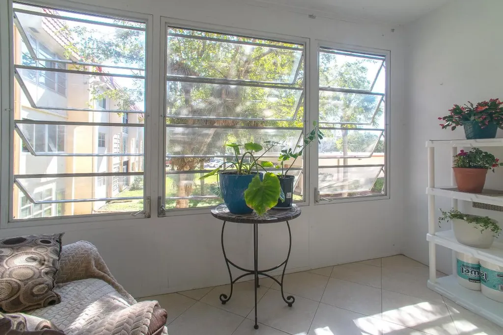 3091 E Sun Sunrise Lakes Drive E Sunrise FL 33322