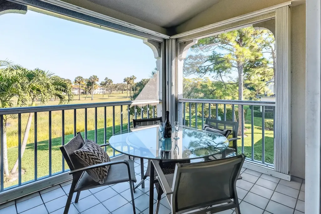305 Ryder Cup Circle Palm Beach Gardens FL 33418