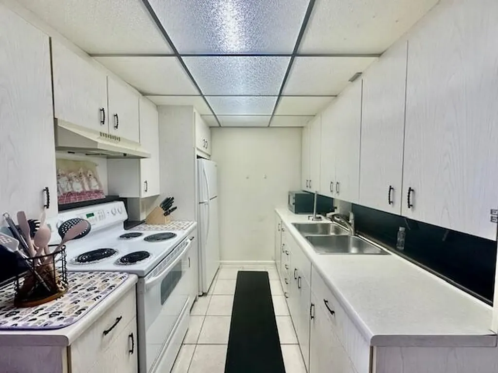 4014 Newcastle A Boca Raton FL 33434