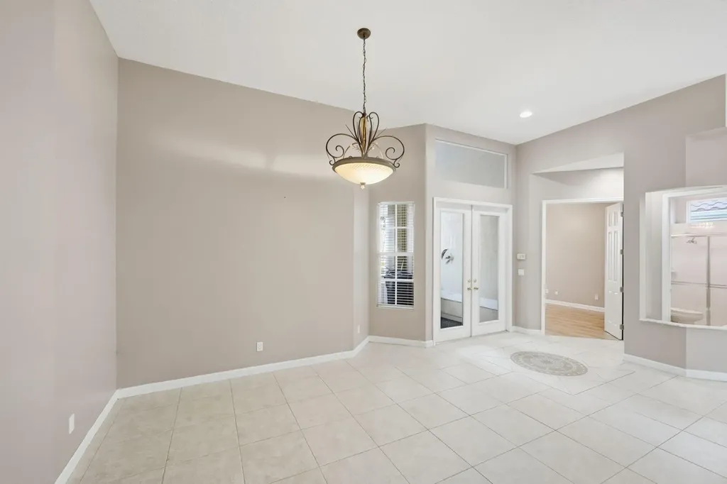 665 SW Lake Charles Circle Port St Lucie FL 34986