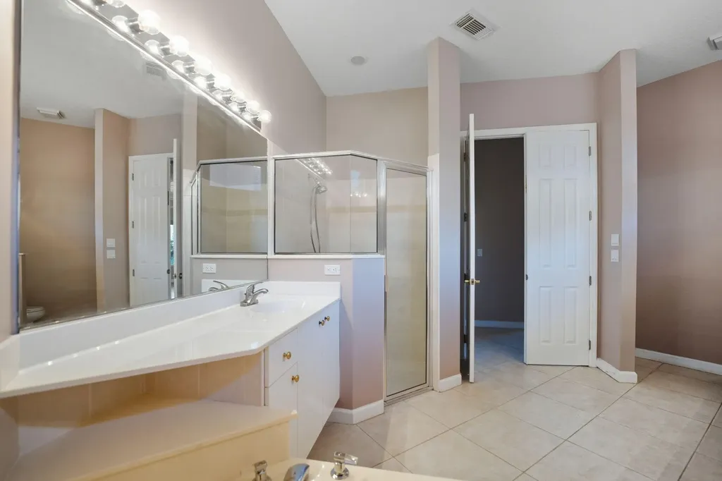 665 SW Lake Charles Circle Port St Lucie FL 34986