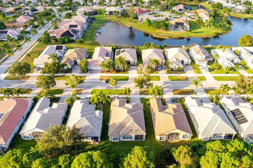 665 SW Lake Charles Circle Port St Lucie FL 34986