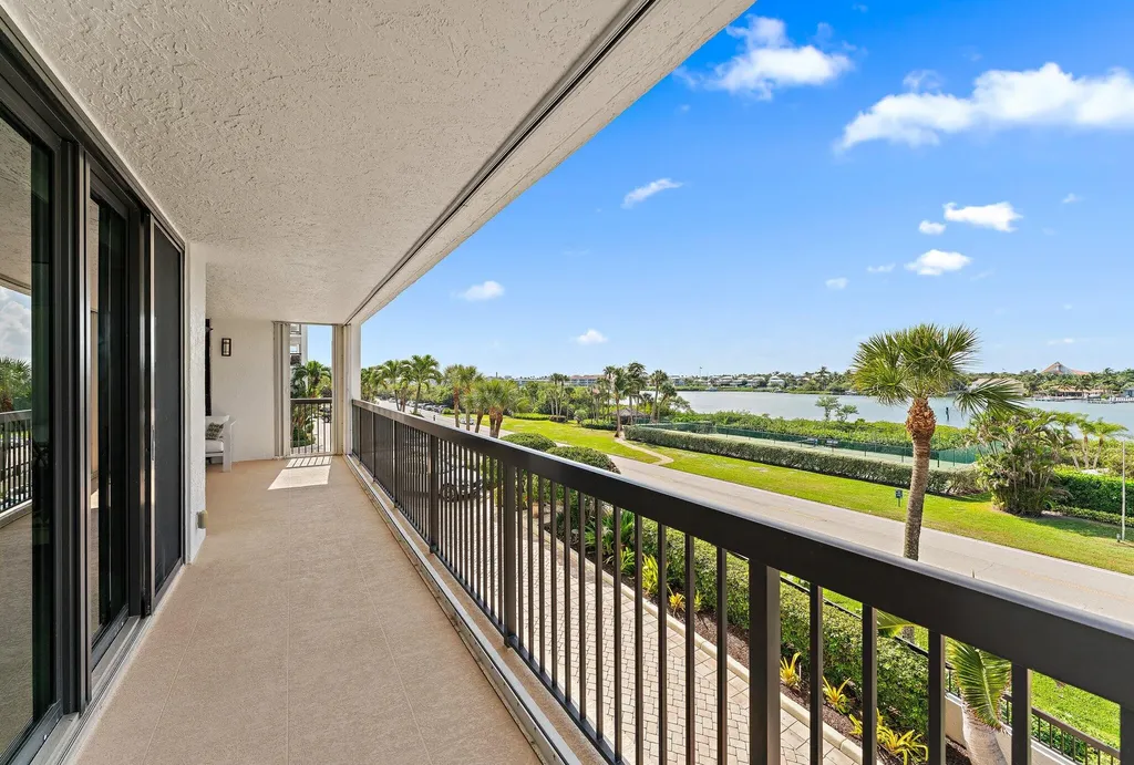 19670 Beach Road Jupiter FL 33469