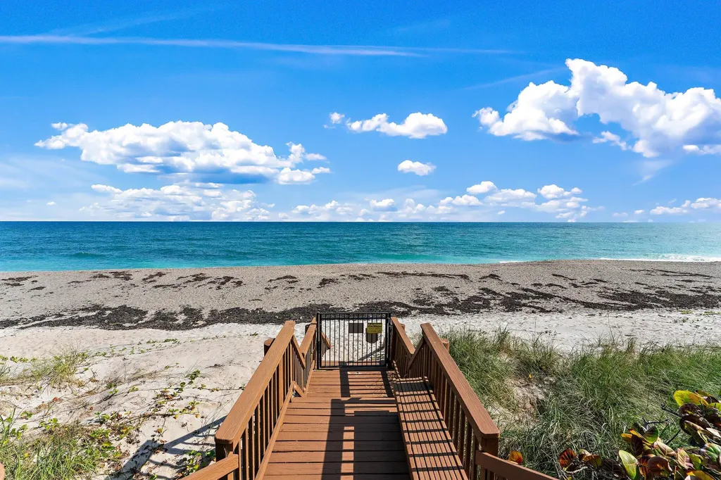 19670 Beach Road Jupiter FL 33469