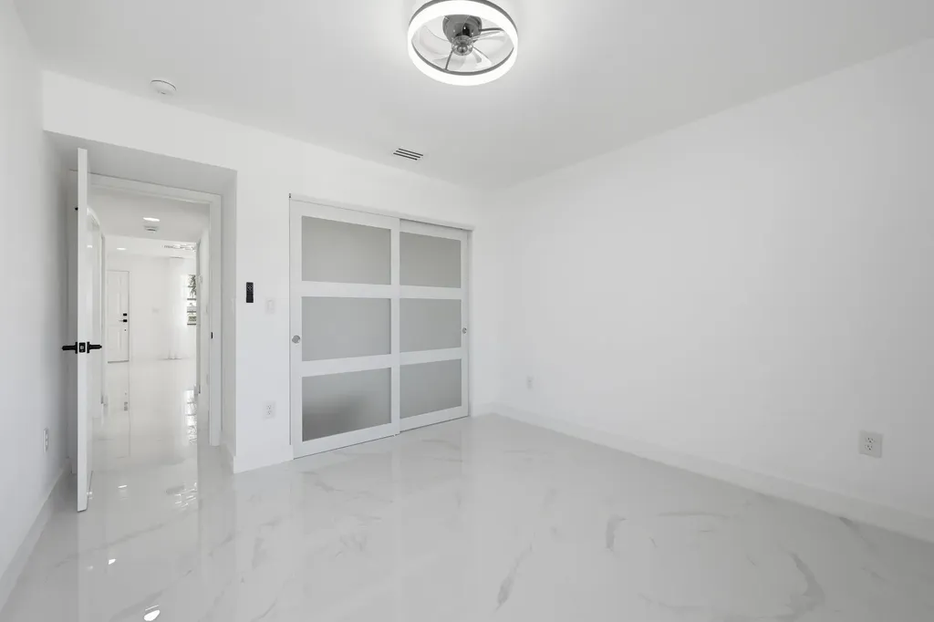 571 Piedmont L Delray Beach FL 33484