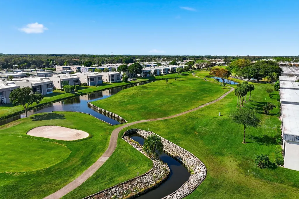 571 Piedmont L Delray Beach FL 33484