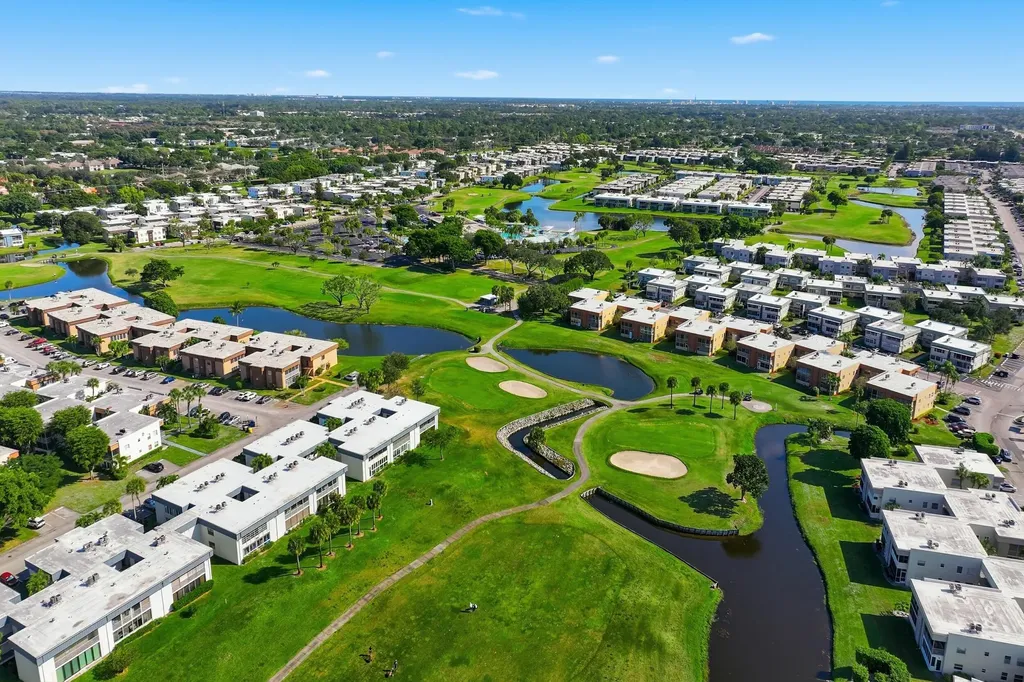 571 Piedmont L Delray Beach FL 33484