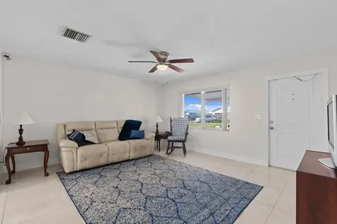 816 SW 18th Court Boynton Beach FL 33426