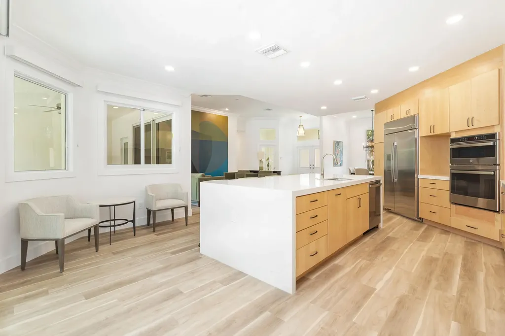 3317 Embassy Drive West Palm Beach FL 33401