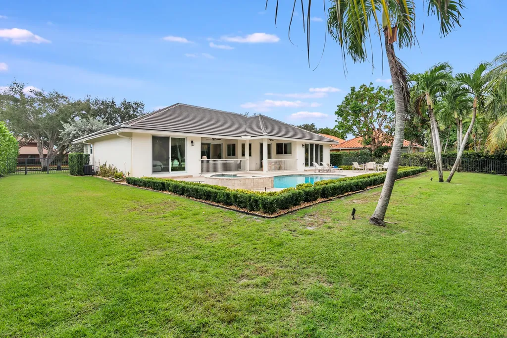 3317 Embassy Drive West Palm Beach FL 33401