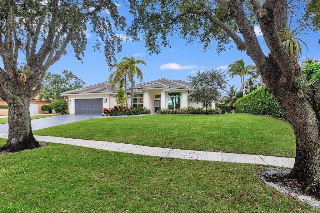 3317 Embassy Drive West Palm Beach FL 33401