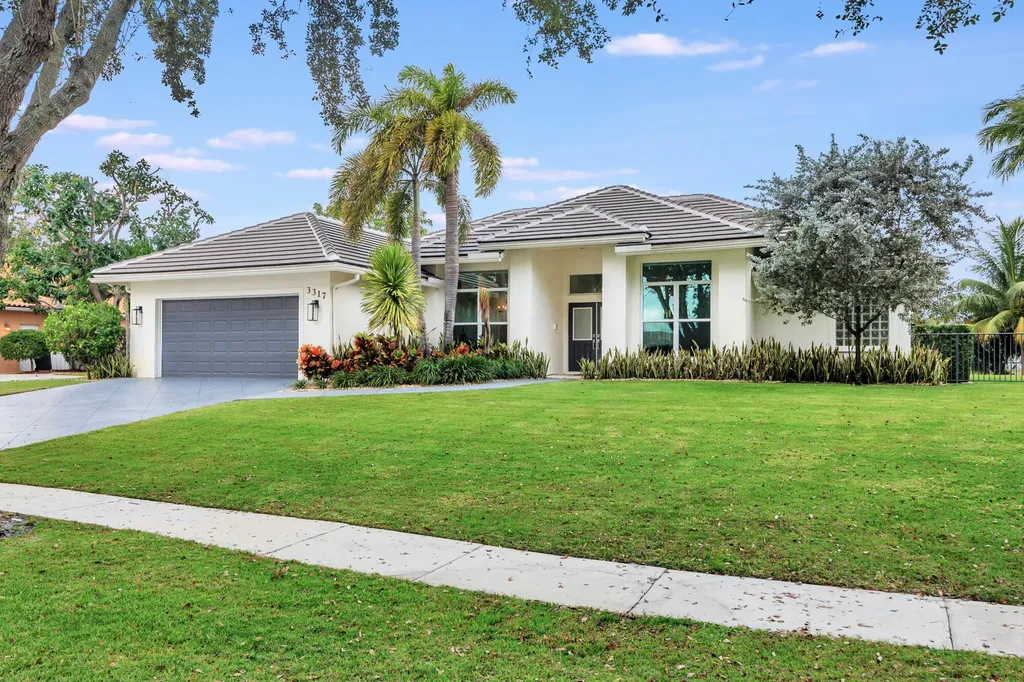 3317 Embassy Drive West Palm Beach FL 33401