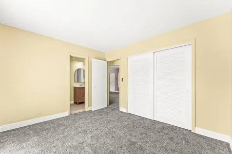2000 NW 33rd Court Oakland Park FL 33309