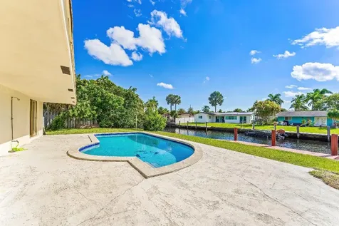 2000 NW 33rd Court Oakland Park FL 33309