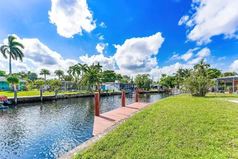 2000 NW 33rd Court Oakland Park FL 33309