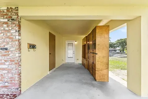 2000 NW 33rd Court Oakland Park FL 33309