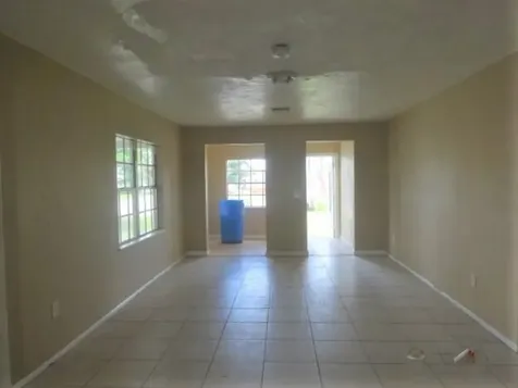 216 SW Avenue D Belle Glade FL 33430