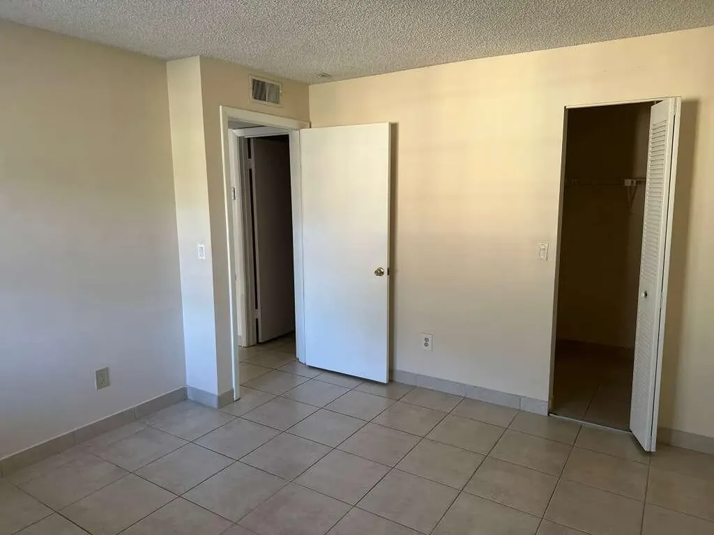 1239 SW 46th Avenue Pompano Beach FL 33069