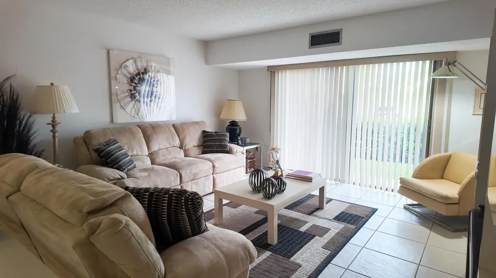 4661 Fountains Drive S Lake Worth FL 33467
