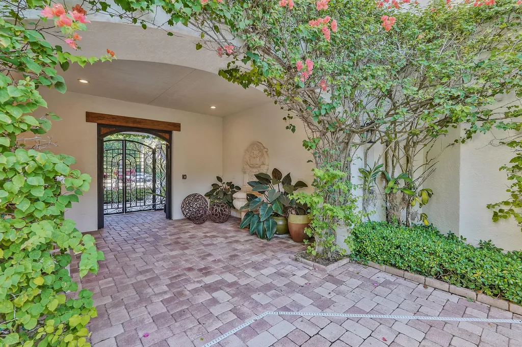 2508 Mizner Lake Court Wellington FL 33414