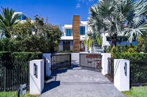 807 N Atlantic Drive Lantana FL 33462