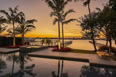 807 N Atlantic Drive Lantana FL 33462