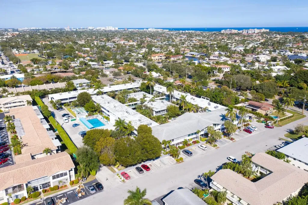 2151 NE 42 Nd Court Lighthouse Point FL 33064