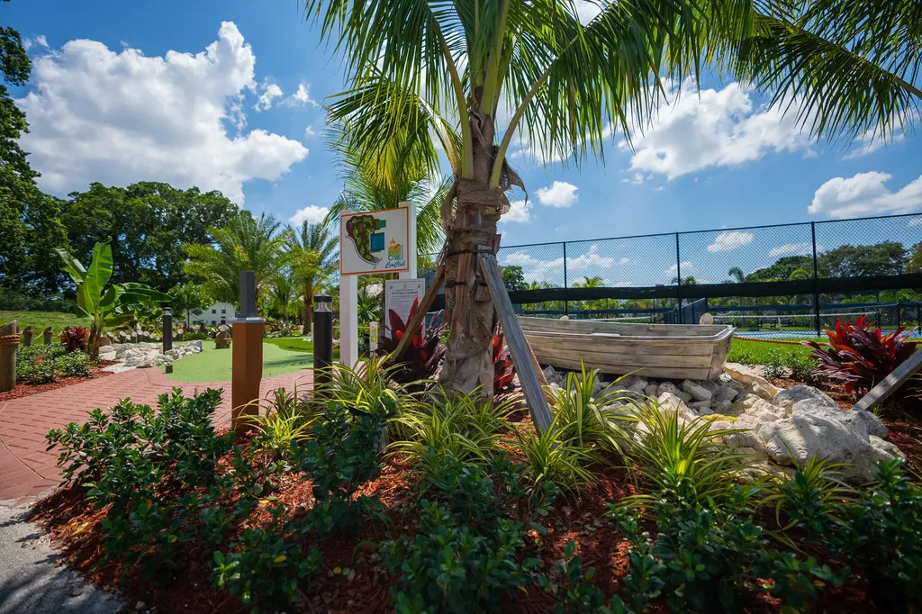 107 Prescott E Deerfield Beach FL 33442