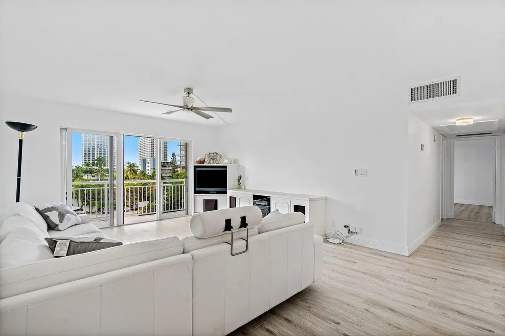550 Bayshore Drive Fort Lauderdale FL 33304