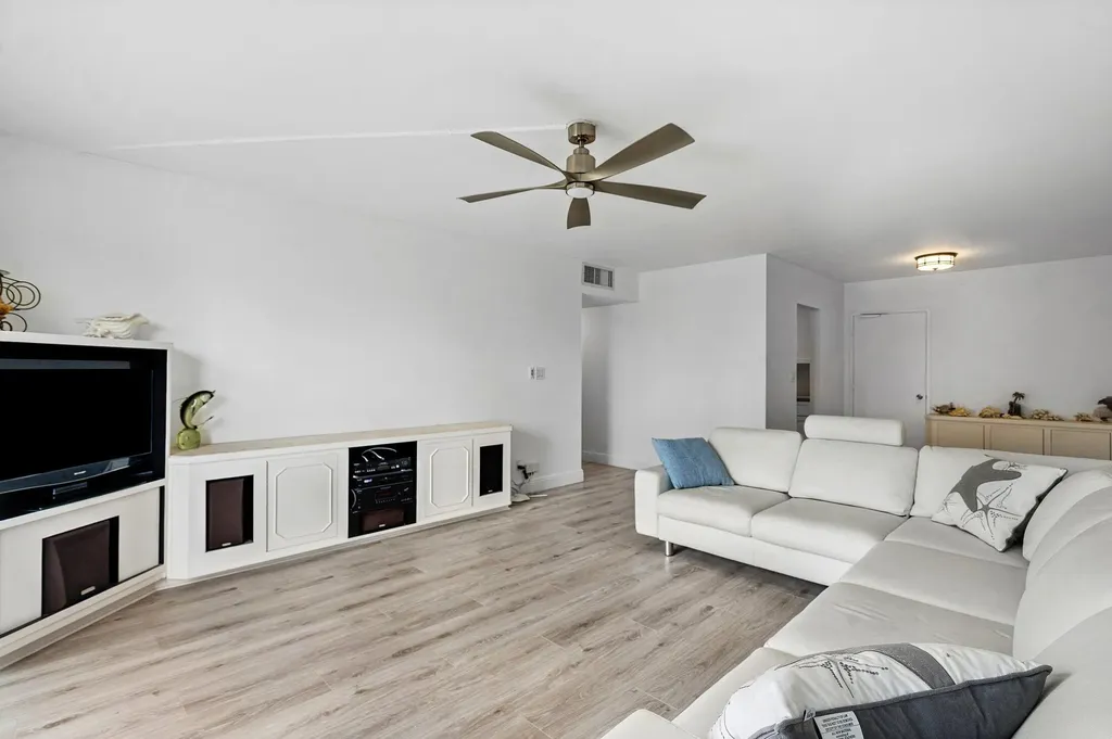 550 Bayshore Drive Fort Lauderdale FL 33304