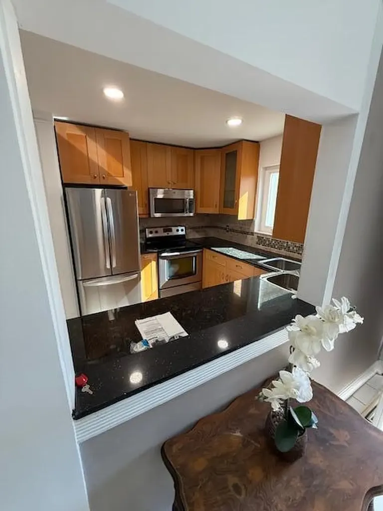 2528 Boundbrook Drive S Palm Springs FL 33406