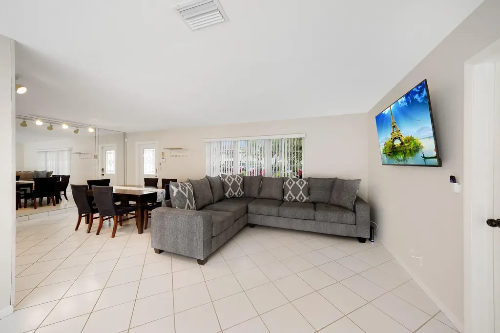 2102 NE 68th Street Fort Lauderdale FL 33308