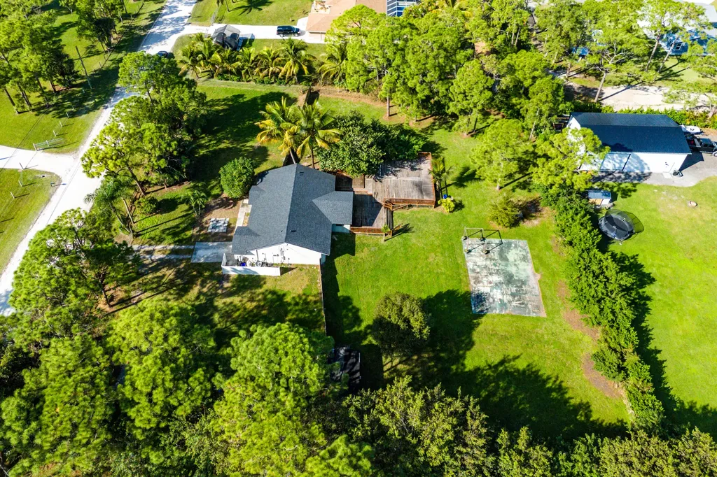 13587 76th Road N The Acreage FL 33412