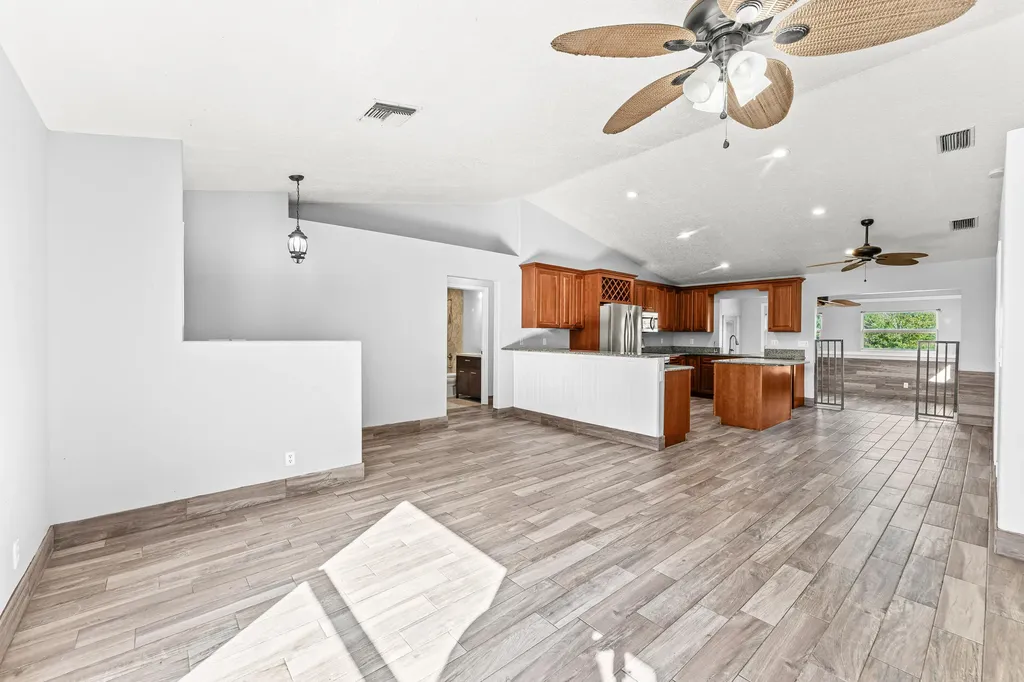 13587 76th Road N The Acreage FL 33412