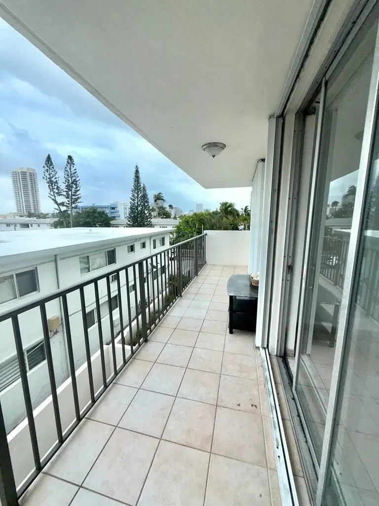 7601 Byron Avenue Miami Beach FL 33141