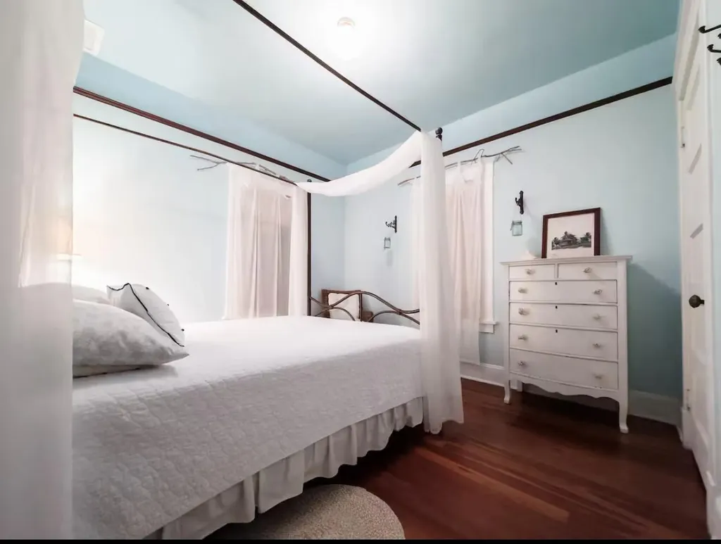 211 N Ocean Breeze Lake Worth Beach FL 33460